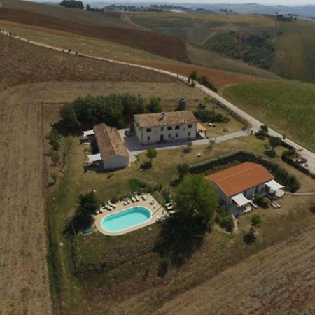 Rustico Del Bozzo Guest House Castelleone di Suasa Ngoại thất bức ảnh