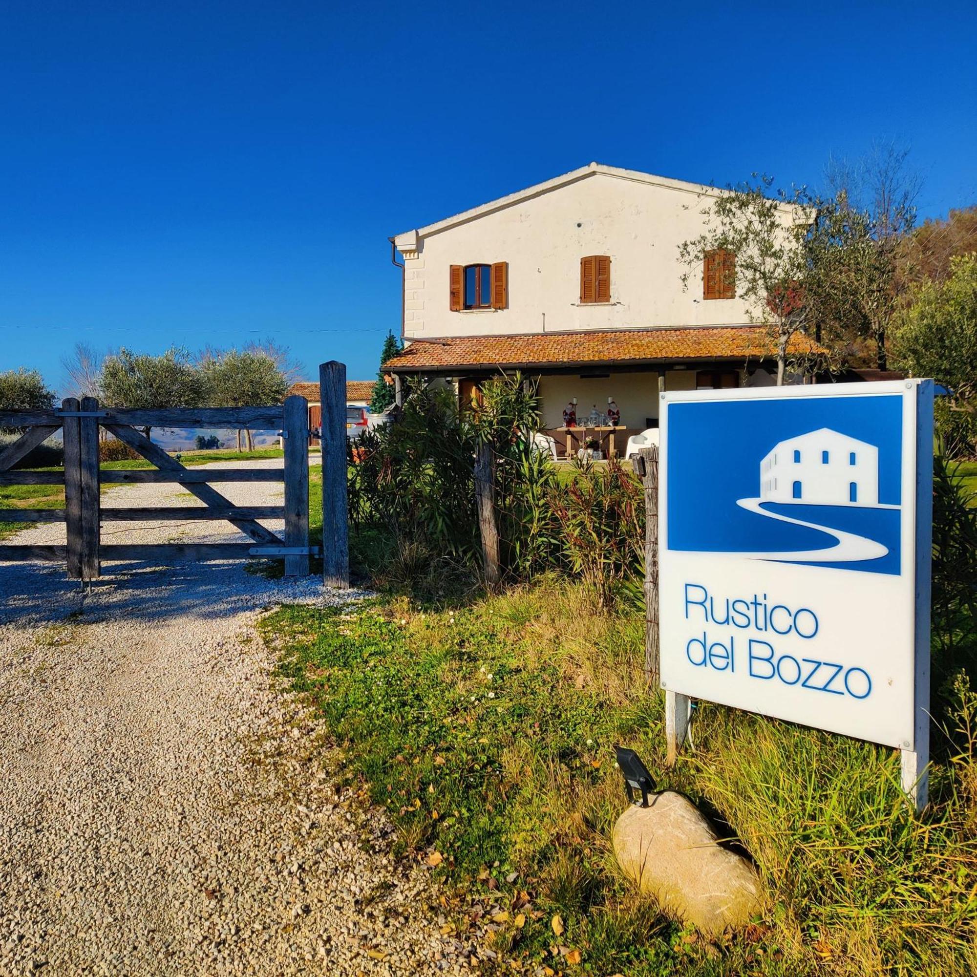 Rustico Del Bozzo Guest House Castelleone di Suasa Ngoại thất bức ảnh