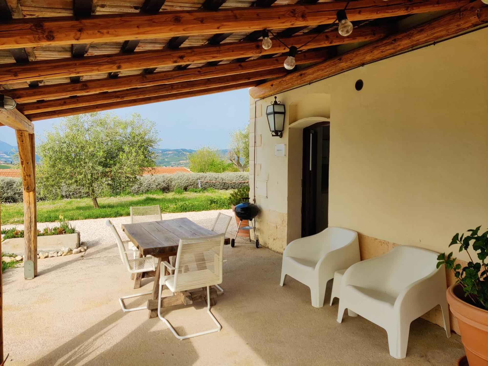 Rustico Del Bozzo Guest House Castelleone di Suasa Ngoại thất bức ảnh