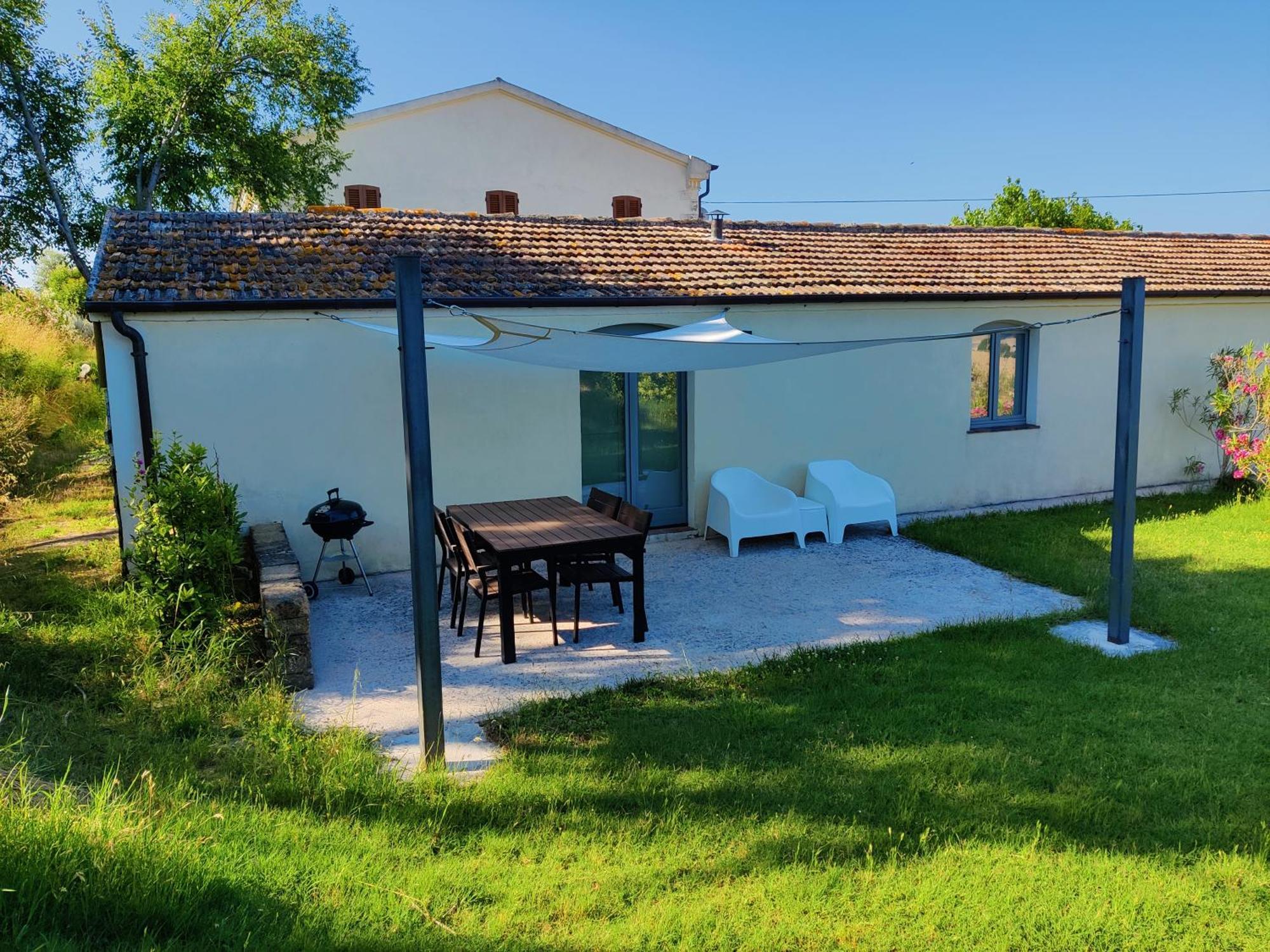 Rustico Del Bozzo Guest House Castelleone di Suasa Ngoại thất bức ảnh